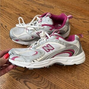 New! New Balance Women's Sneakers 411